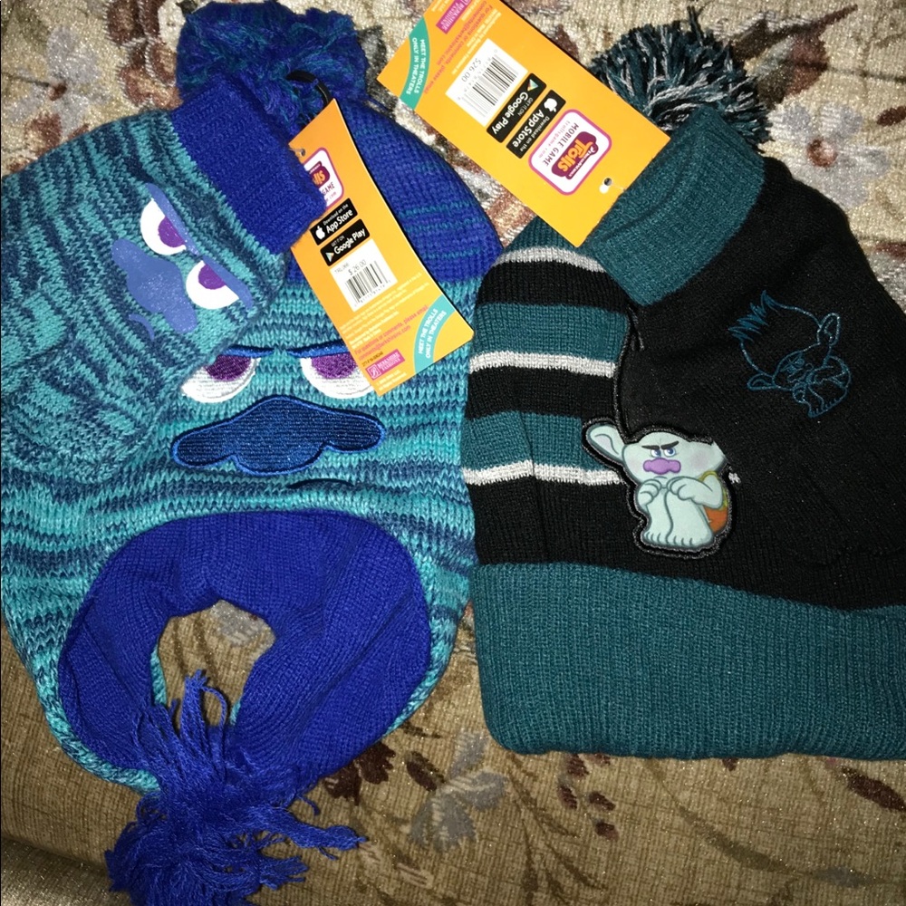 2016 Macy’s Exclusive Trolls Warm Hat/Gloves set
